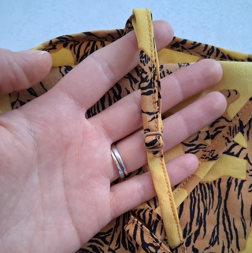 ICHI/ 🐅Tiger Print🐅/ Mustard Yellow Camisole/Spaghetti Strap Top/ Size US S - Picture 8 of 12